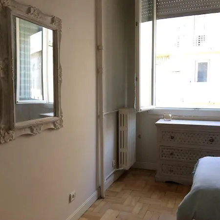 2 Pieces Centre 5min Plage Apartment *